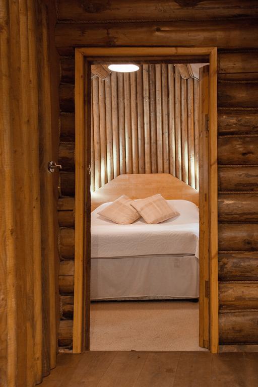 Pinetum Lodge Gloucester Szoba fotó
